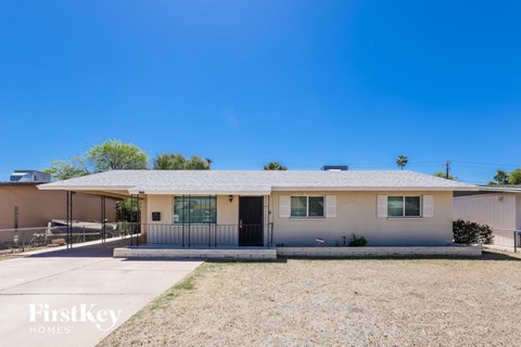 1233 W 16TH St 3 Beds Apartment for Rent