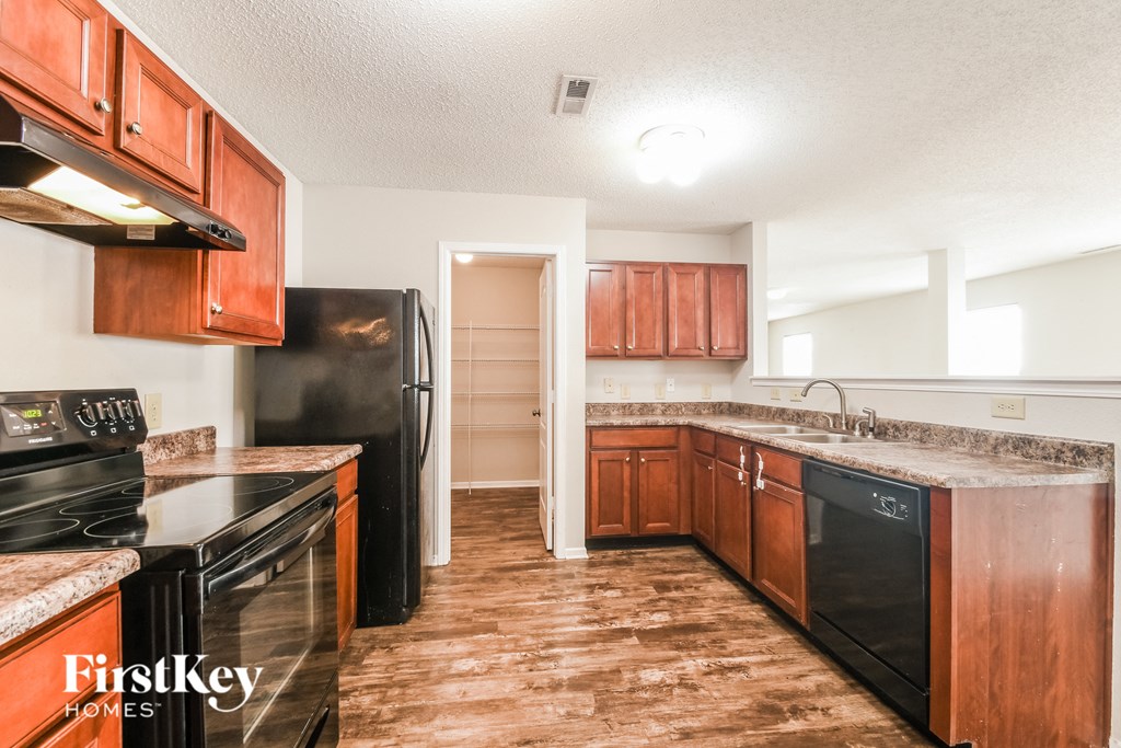 12663 Republic Drive 4 Beds House for Rent - Photo Gallery 6