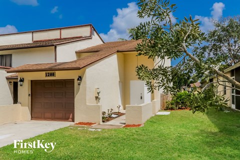 1288 The 12Th Fairway 3 Beds Apartment for Rent