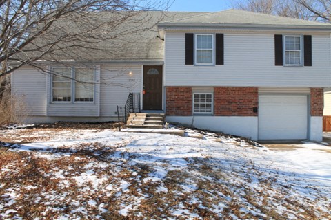 13110 Donnelly Avenue 4 Beds Apartment for Rent