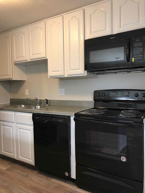 1324 Lansdowne Rd 3 Beds Apartment for Rent