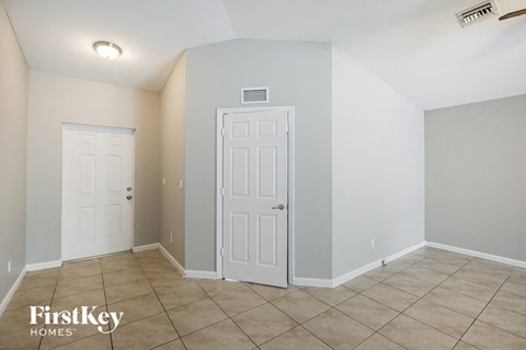 1351 SW Amboy Avenue 4 Beds Apartment for Rent