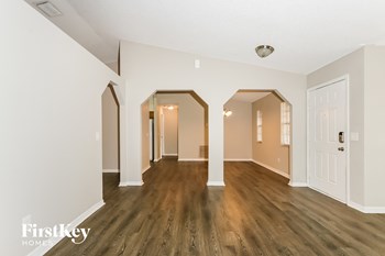 1365 SE Floresta Dr 3 Beds House for Rent - Photo Gallery 6