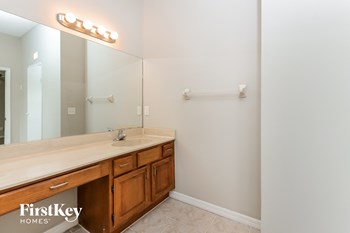 1365 SE Floresta Dr 3 Beds House for Rent - Photo Gallery 9