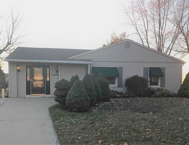 1370 Robinwood Dr 3 Beds Apartment for Rent