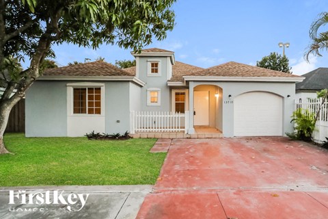 13710 Sw 181 Terrace 4 Beds Apartment for Rent