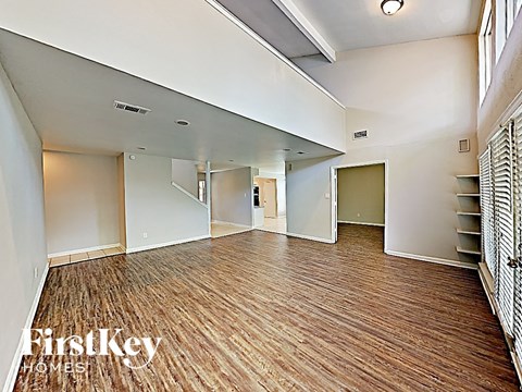 13818 Lynwood Ln 3 Beds Apartment for Rent