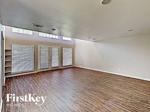 13818 Lynwood Ln 3 Beds Apartment for Rent
