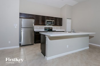 1401 SW Goodman Avenue 4 Beds House for Rent - Photo Gallery 6