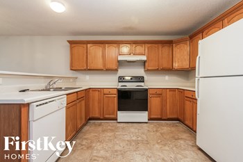 1403 Round Lake Rd 4 Beds House for Rent - Photo Gallery 5
