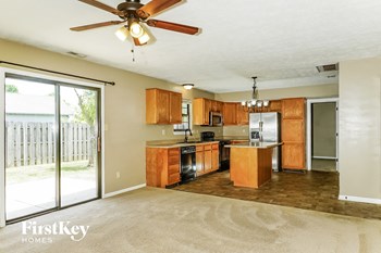 1404 Hunters Lane 3 Beds House for Rent - Photo Gallery 4