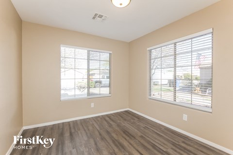 14133 W Two Guns Trl 3 Beds Apartment for Rent
