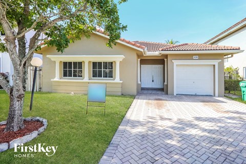 14200 Sw 132 Avenue 3 Beds Apartment for Rent
