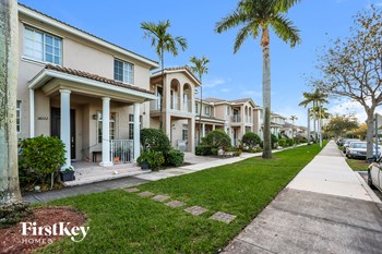 14226 Sw 272 Street 3 Beds House for Rent - Photo Gallery 3