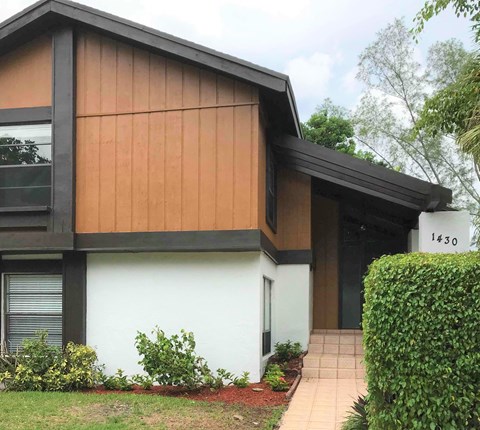 1430 W Sandpiper Circle 3 Beds Apartment for Rent