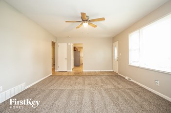 1430 Creek Ave 3 Beds House for Rent - Photo Gallery 3