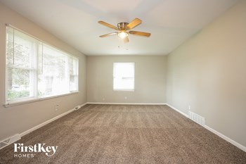 1430 Creek Ave 3 Beds House for Rent - Photo Gallery 4