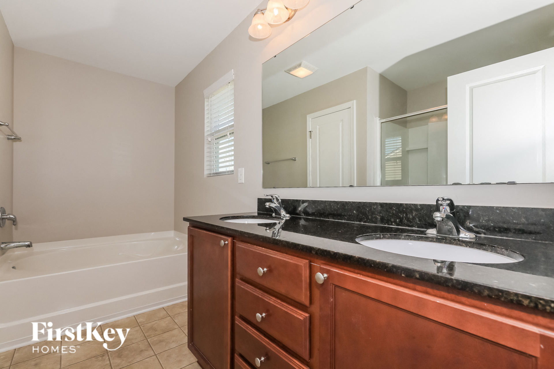 14322 Lake Crossing Dr Charlotte, NC 28278