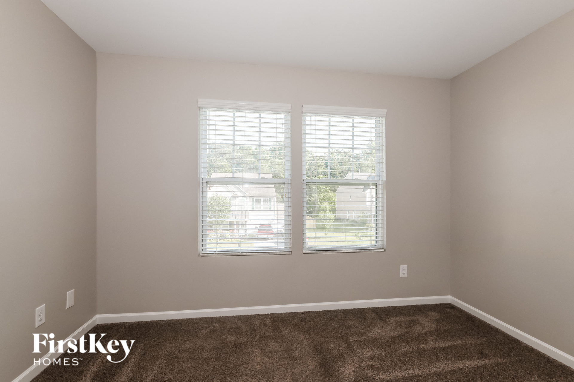 14322 Lake Crossing Dr Charlotte, NC 28278