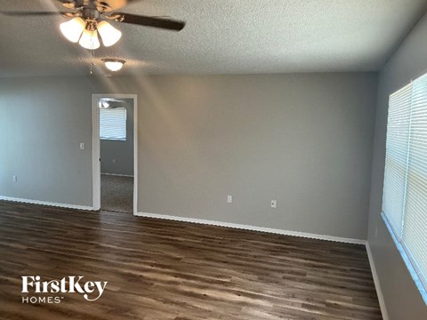 14500 Ransom Ave 2 Beds Apartment for Rent