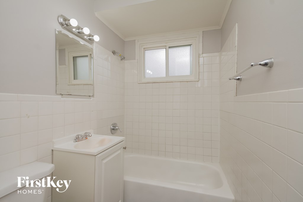 14525 Dobson Ave 3 Beds House for Rent - Photo Gallery 12