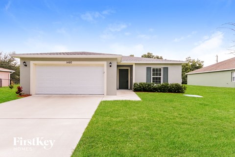 1480 SW Gadsan Ave 4 Beds Apartment for Rent