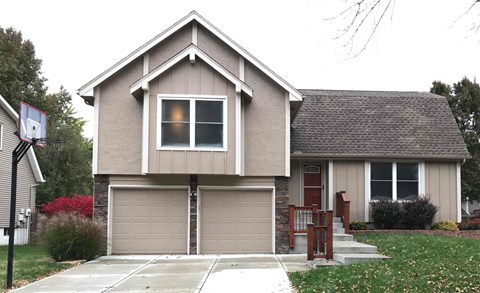 14805 S Wyandotte Dr. 4 Beds Apartment for Rent