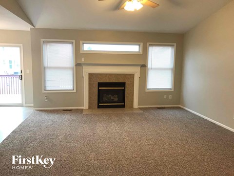 1504 E Quail Run Drive 3 Beds Apartment for Rent