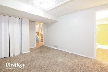 1520 N Blue Mills Road 4 Beds House for Rent - Photo Gallery 4