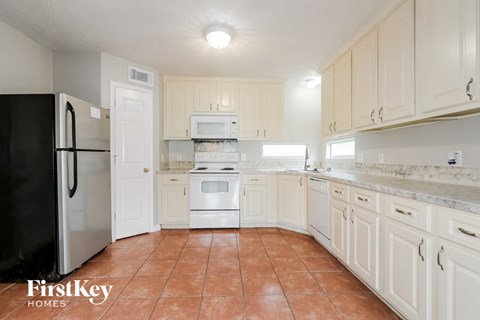 15214 Lance Circle 3 Beds Apartment for Rent