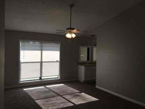 1521 Dess Dr 3 Beds Apartment for Rent