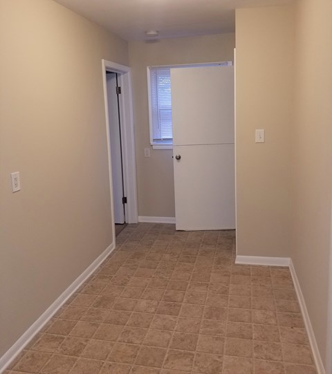1526 Mandel Ave 3 Beds Apartment for Rent