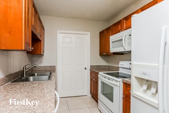 1530 N 68 Ave 3 Beds House for Rent - Photo Gallery 6