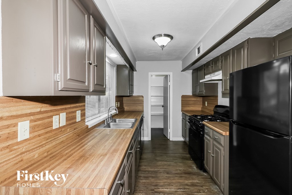 15310 Meadow Village Drive 3 Beds House for Rent - Photo Gallery 8