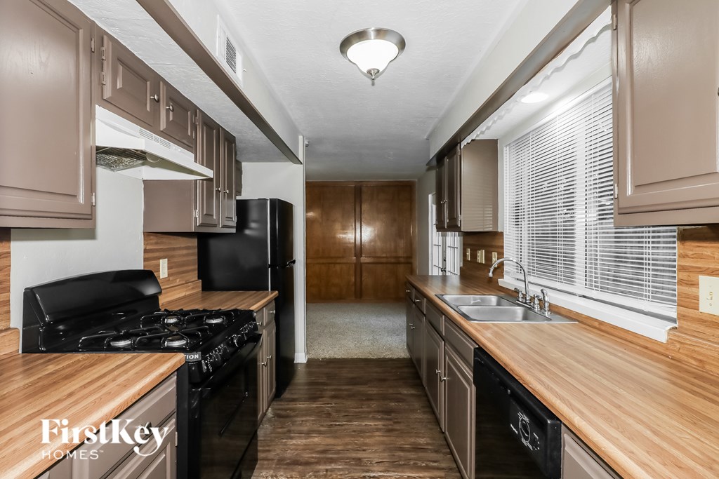 15310 Meadow Village Drive 3 Beds House for Rent - Photo Gallery 9