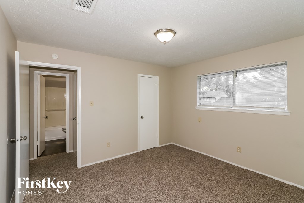 15310 Meadow Village Drive 3 Beds House for Rent - Photo Gallery 15