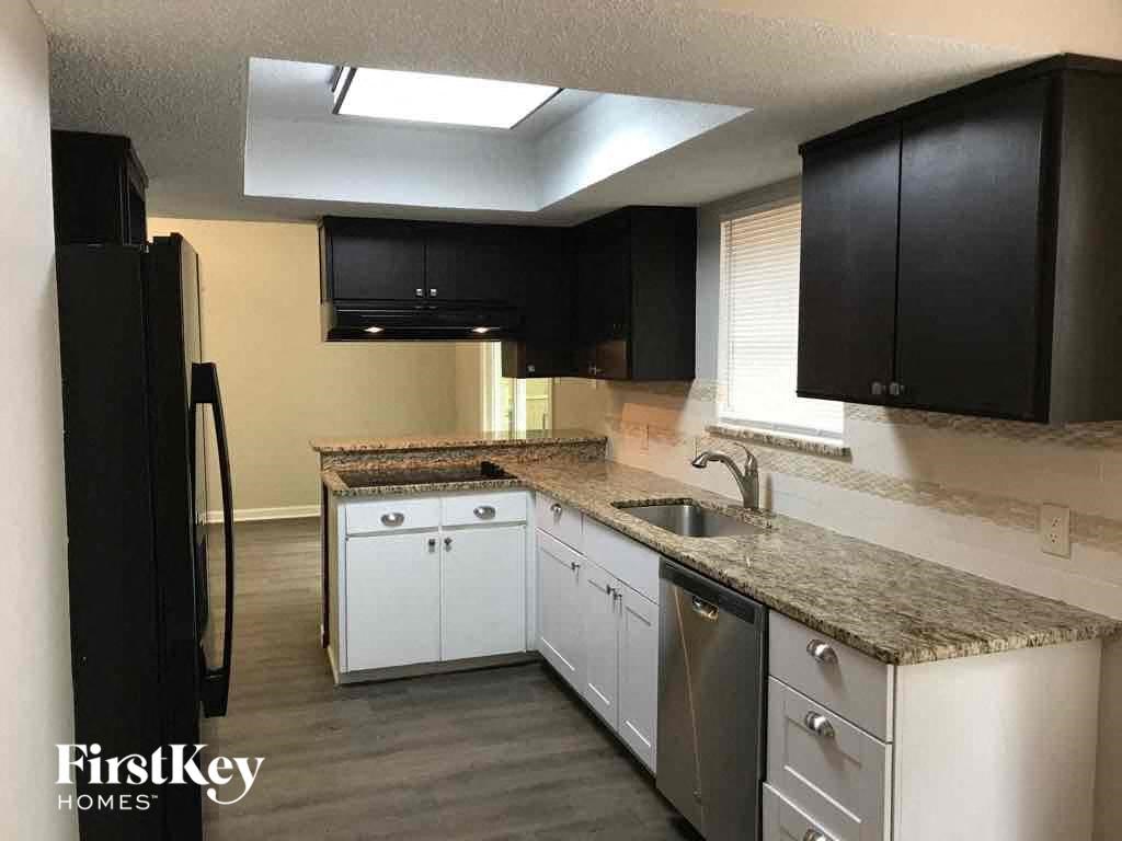 1602 Geraldine Ln 3 Beds House for Rent - Photo Gallery 8