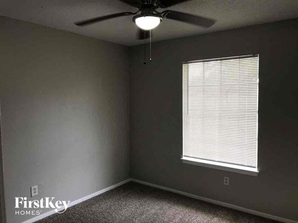 1602 Geraldine Ln 3 Beds House for Rent - Photo Gallery 17