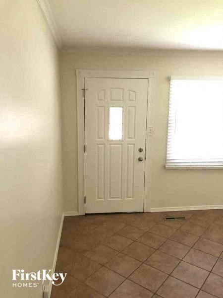 1605 Seminole Ln 3 Beds Apartment for Rent
