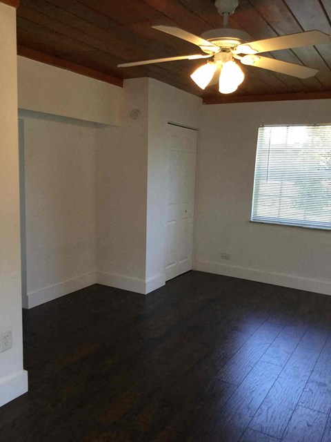 1608 NW 15Th Ct 4 Beds Apartment for Rent