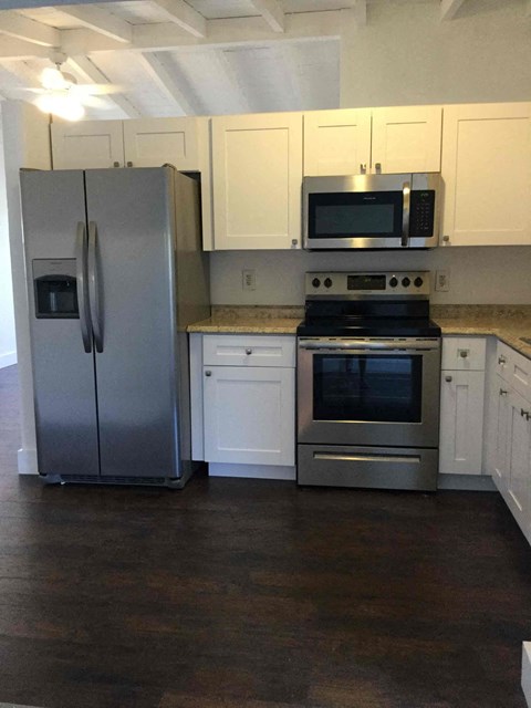 1608 NW 15Th Ct 4 Beds Apartment for Rent