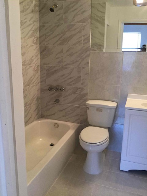 1608 NW 15Th Ct 4 Beds Apartment for Rent