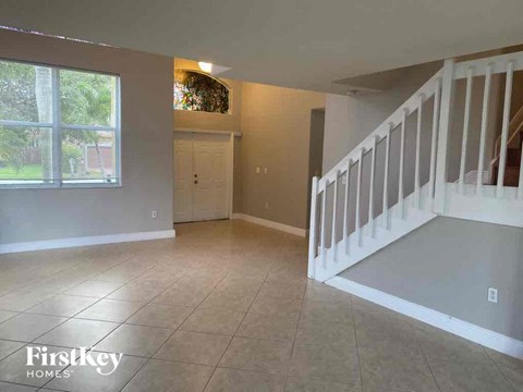 16119 Sw 61 Lane 5 Beds Apartment for Rent