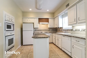 16423 Rhinefield Street 4 Beds House for Rent - Photo Gallery 4