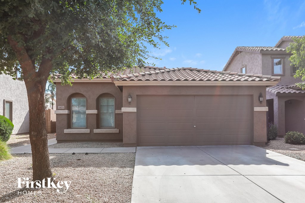 1671 E Maddison Cir 3 Beds House for Rent - Photo Gallery 1