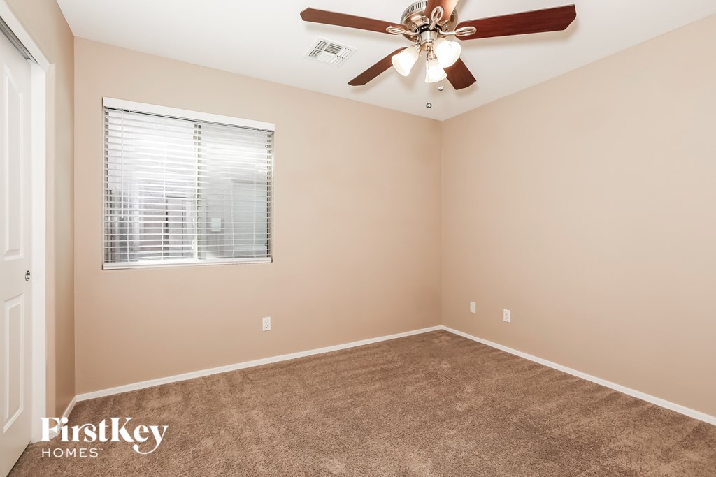 1671 E Maddison Cir 3 Beds House for Rent - Photo Gallery 16