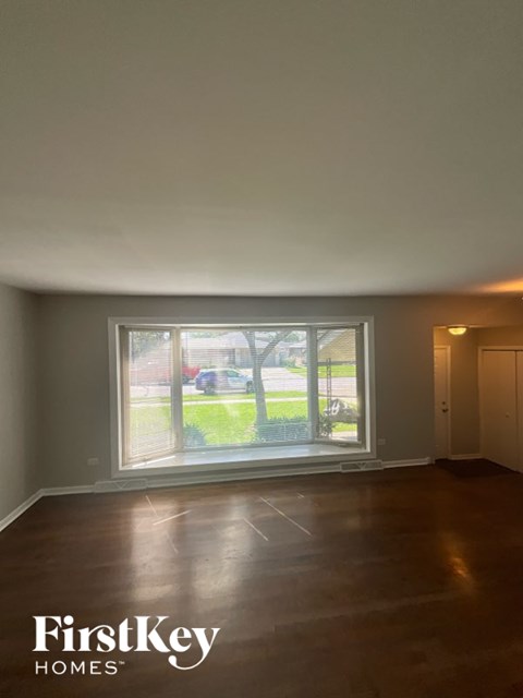 16817 Ellis Ave 4 Beds Apartment for Rent