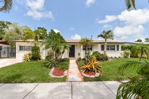 16941 SW 119 Ct 4 Beds Apartment for Rent