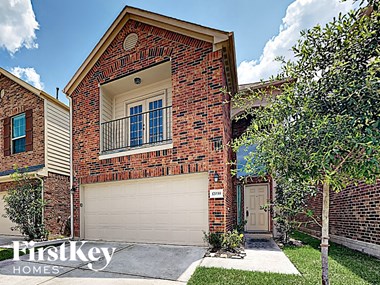 17039 Amarose Drive 4 Beds Apartment for Rent