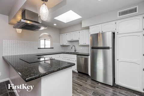 1707 S Hardy Dr 3 Beds Apartment for Rent